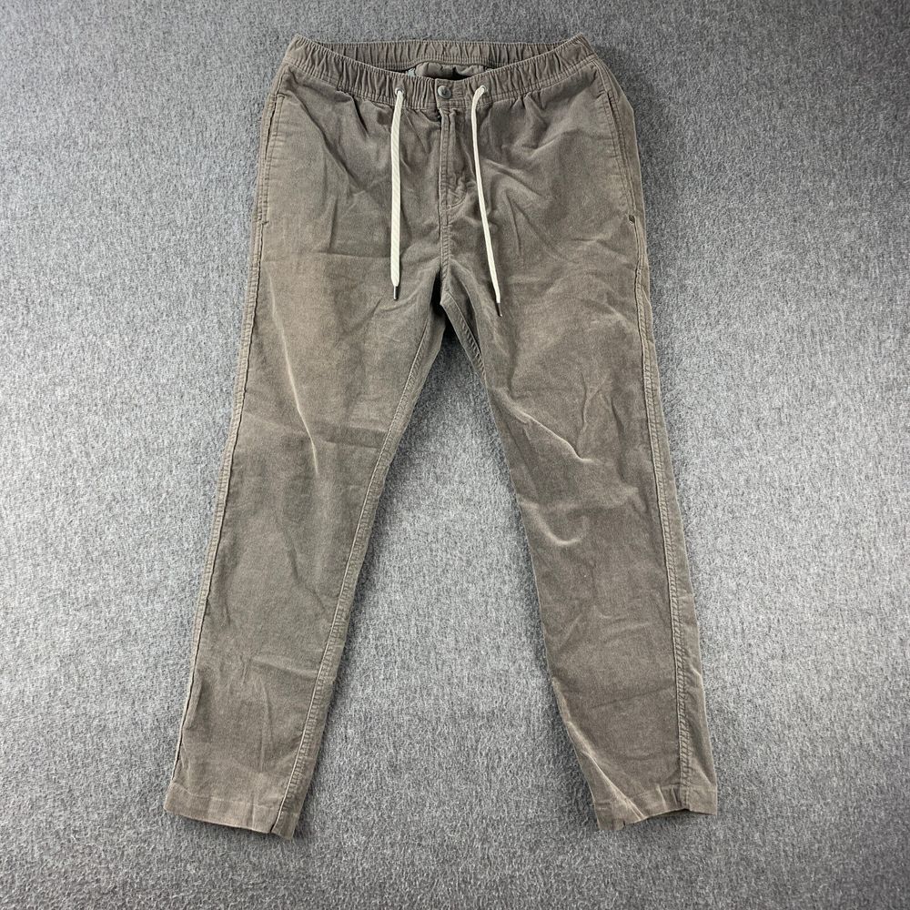 Vuori Men's Corduroy Pants in Brown